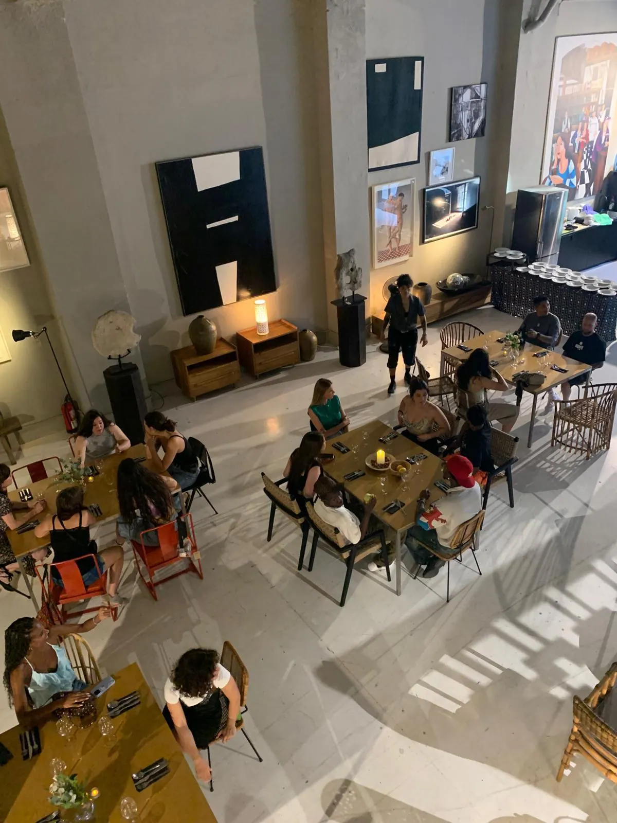 Interior de la nave RAW-DISTRICT en Cornellà