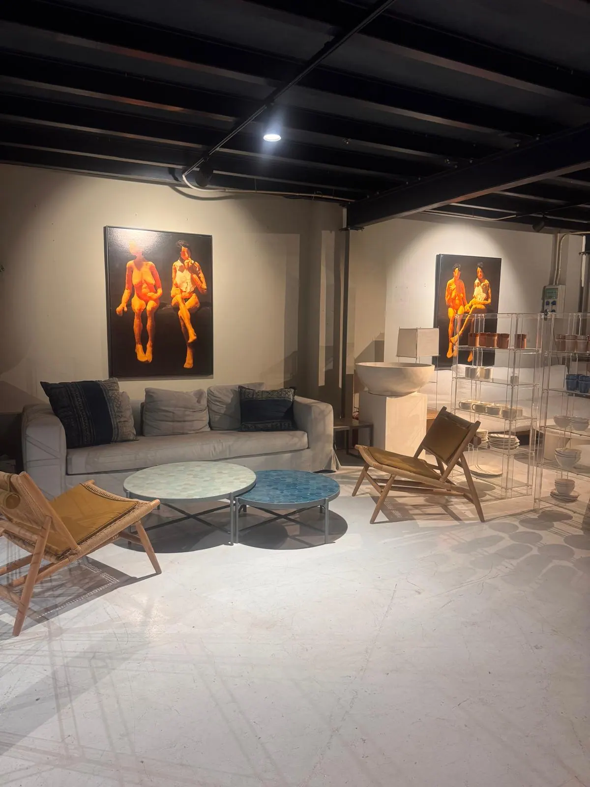 Interior de la nave RAW-DISTRICT en Cornellà