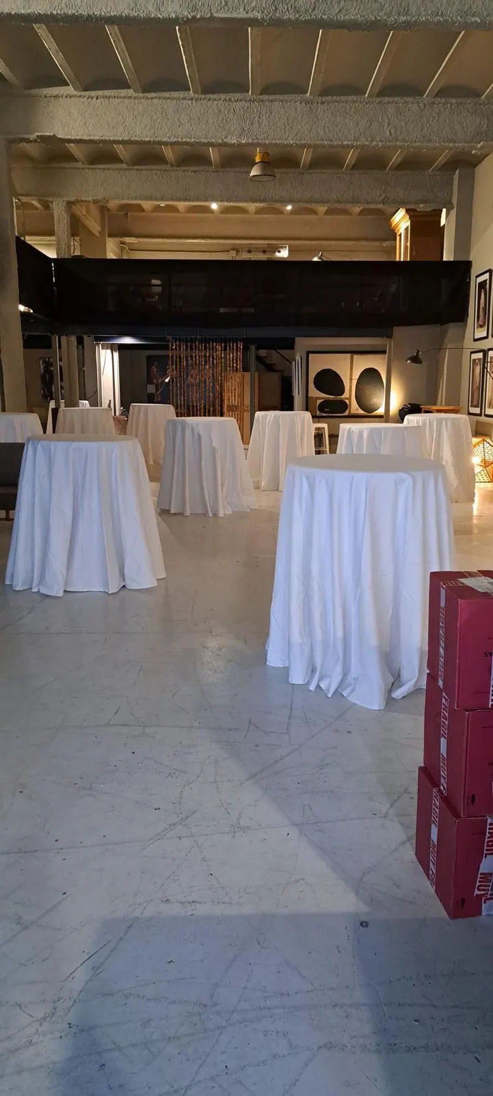 Interior de la nave RAW-DISTRICT en Cornellà