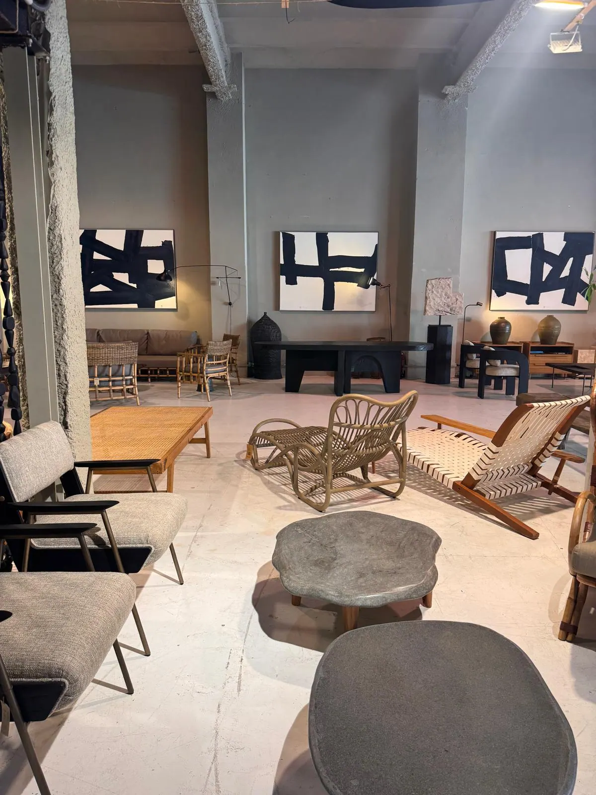 Interior de la nave RAW-DISTRICT en Cornellà