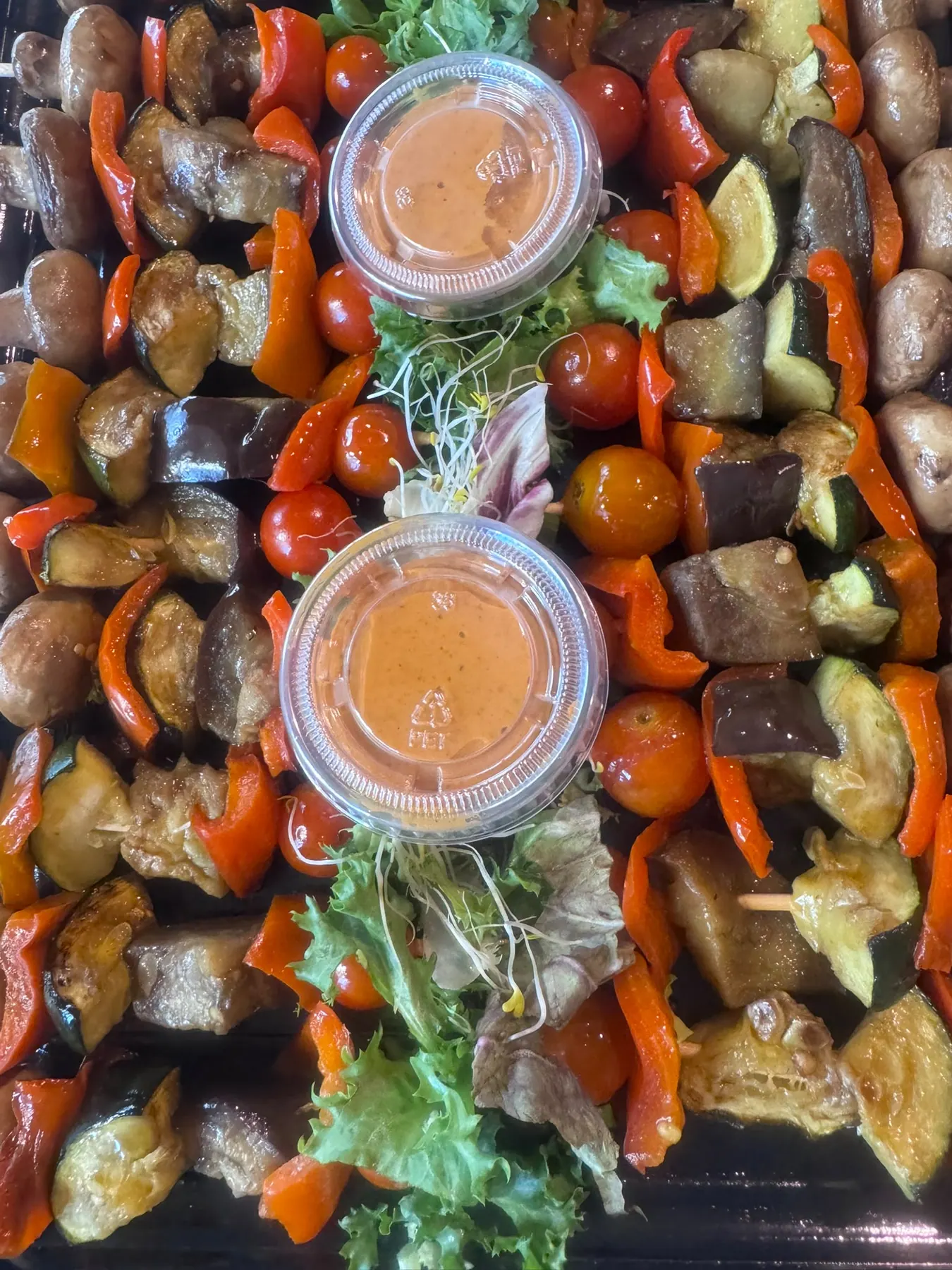 Bandeja de take away preparada en el obrador de EventArt