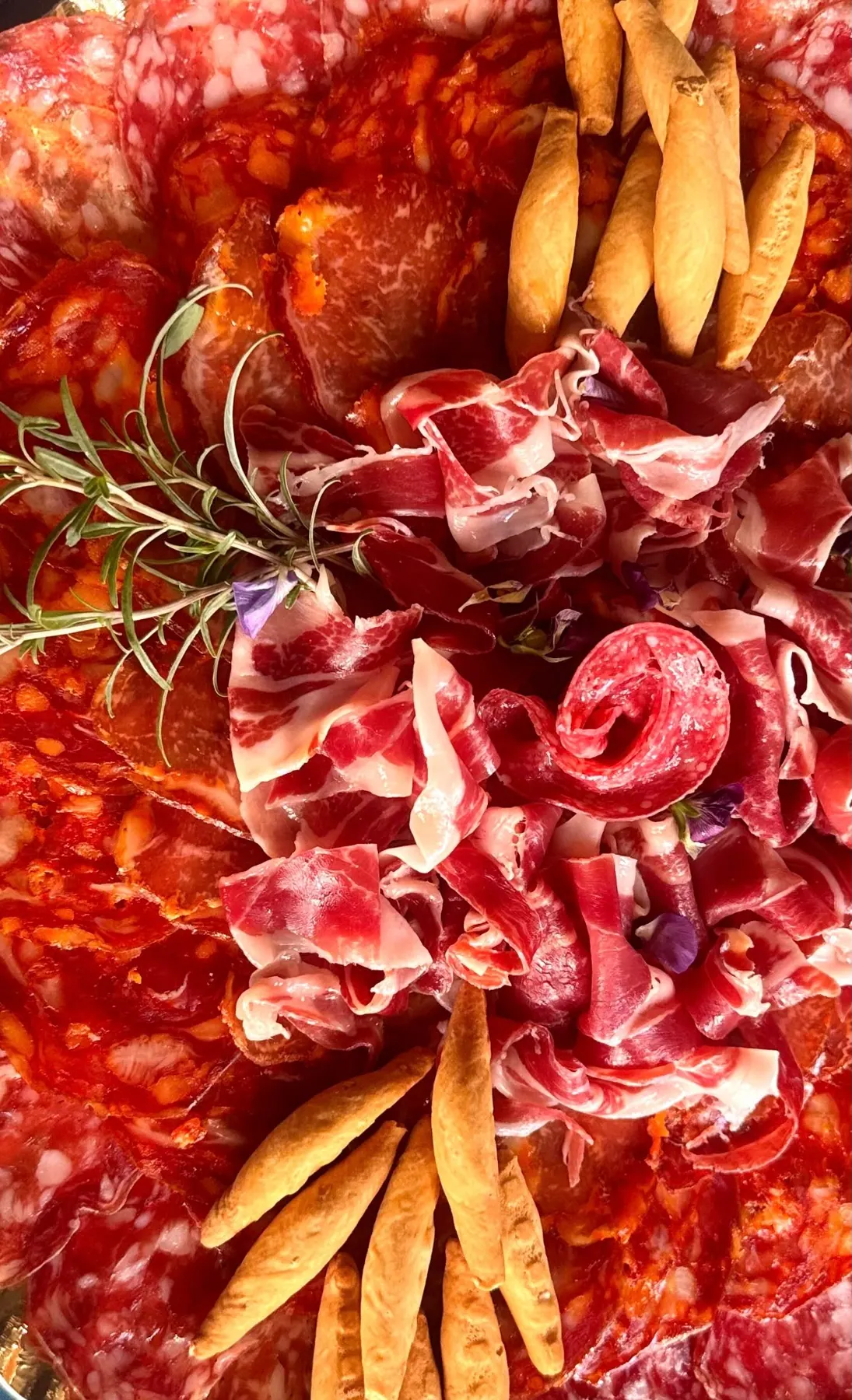 Tabla de jamón serrano y embutidos de EventArt