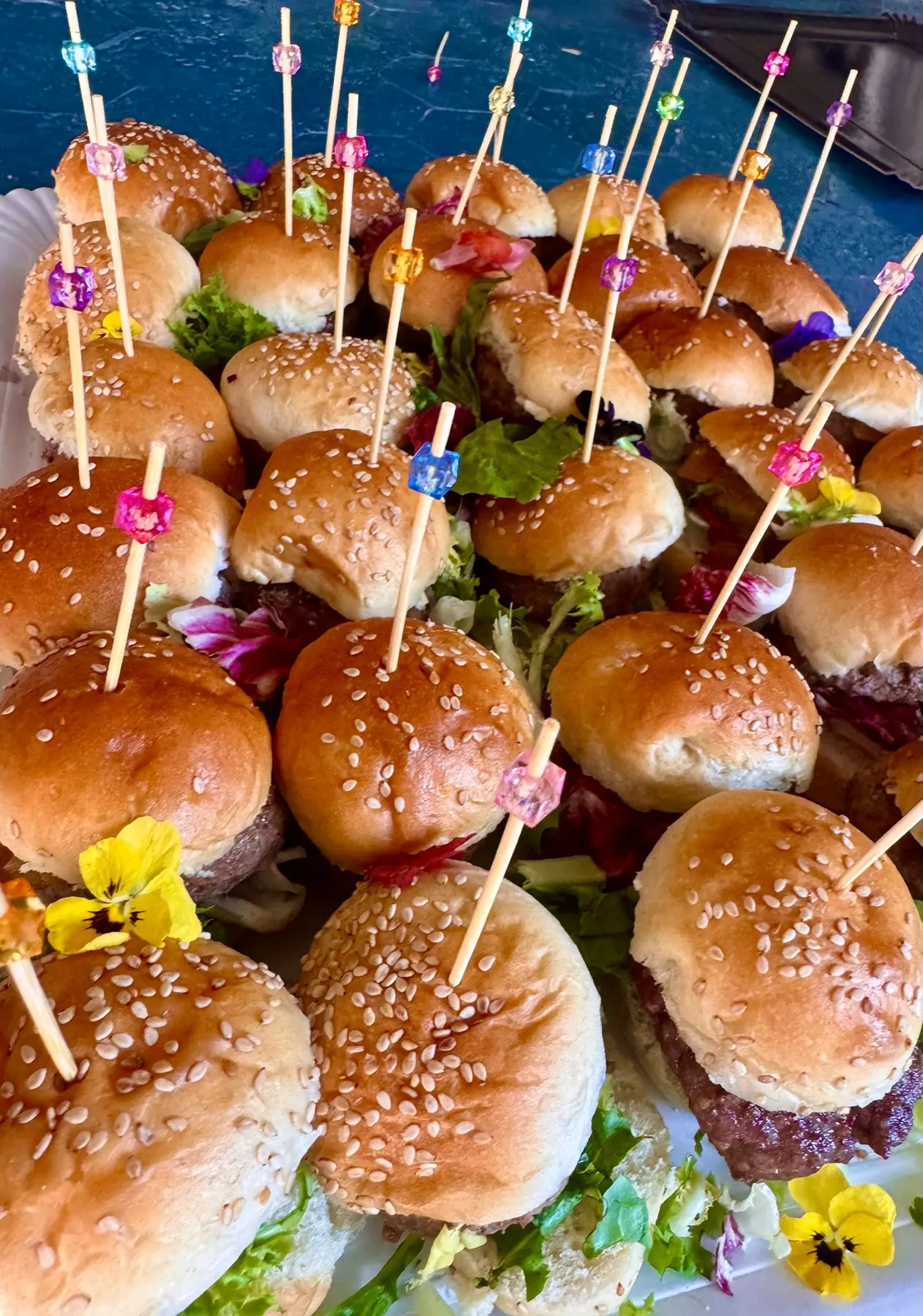 Mesa de EventArt para un cumpleaños o una presentación de producto